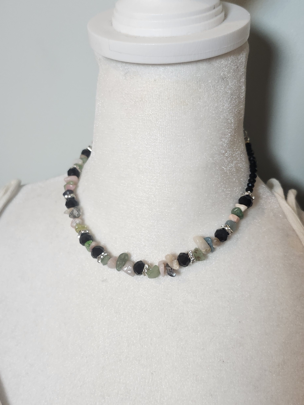 Handcrafted Multicolor Beaded Necklace and Bracelet Set - Picture 2 of 5